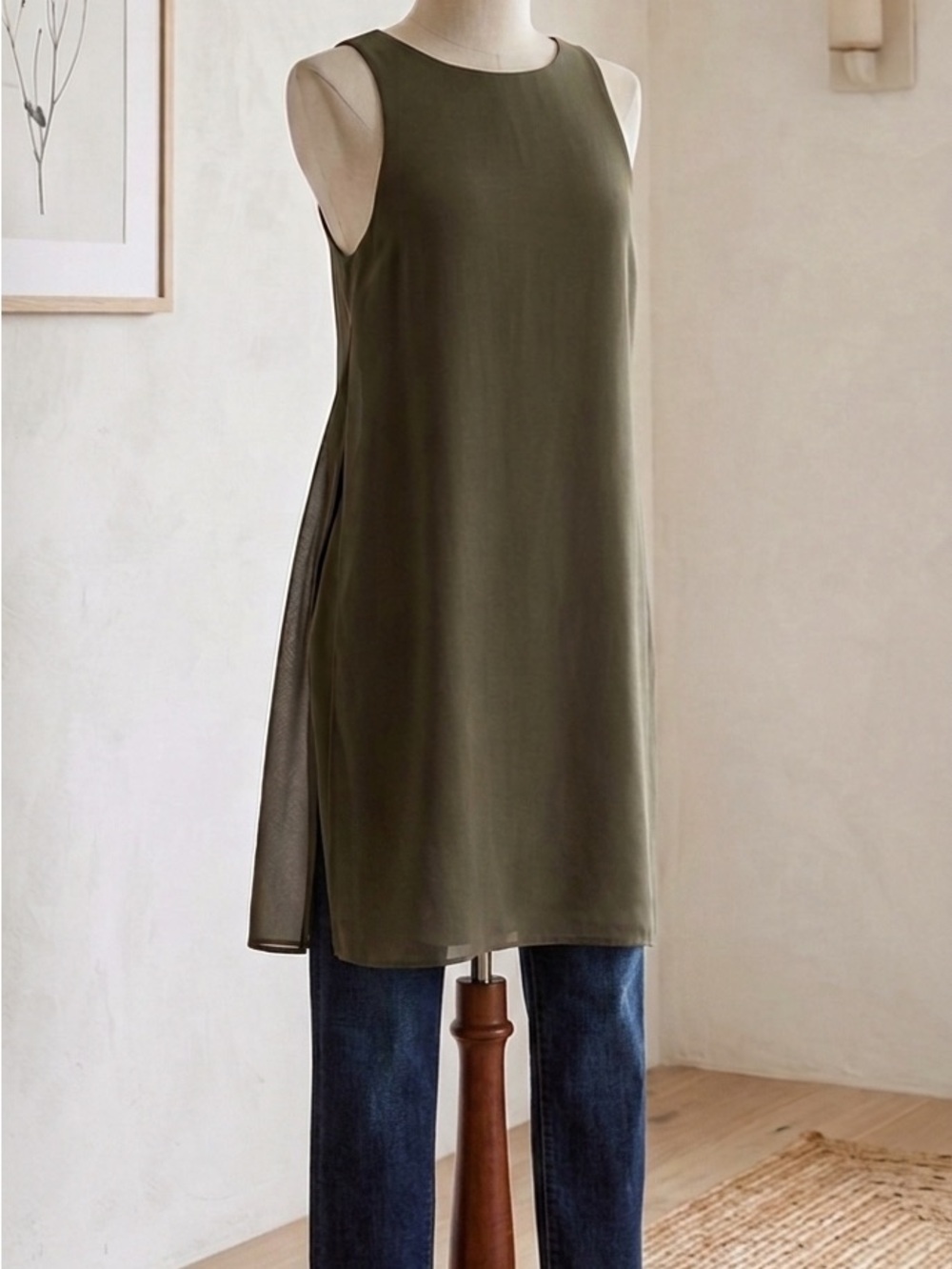Monteau| Sheer Sleeveless Olive Green Side Slits Lined Lightweight Tunic Sz M